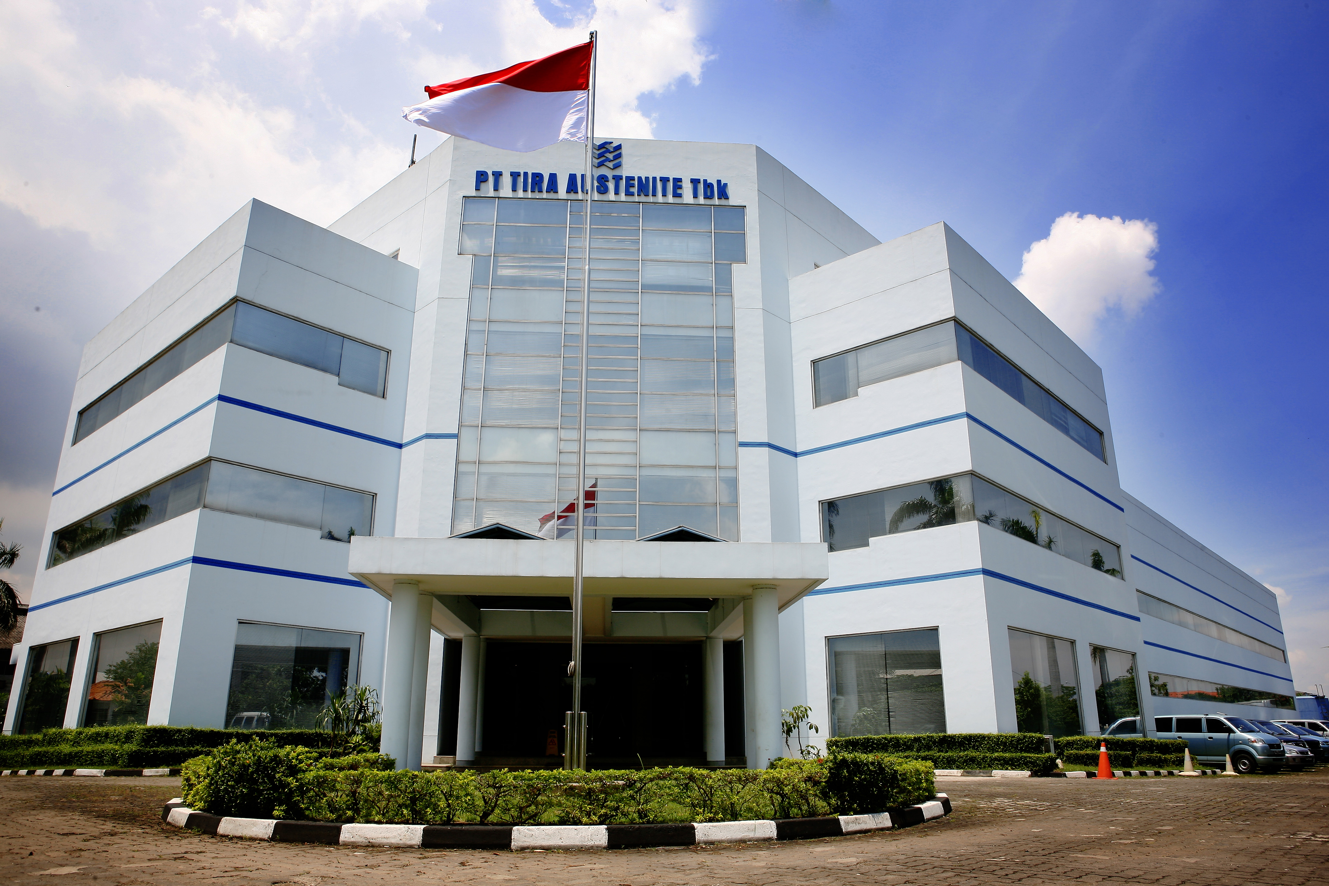 Galeri perusahaan Tira Austenite Tbk